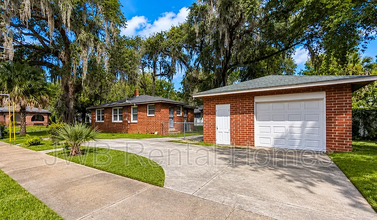 4305 Springfield Blvd — Photo 11