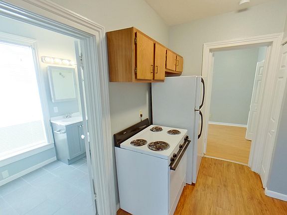4th image of 731 Humboldt St #3