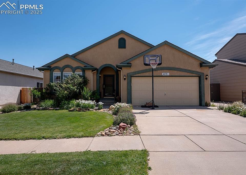 1st image of 4831 Desert Varnish Dr