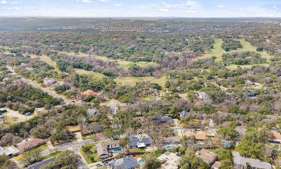 1st image of 9421 Spring Hollow Dr