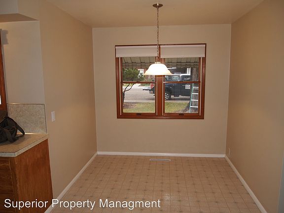 2nd image of 624 S Olive St