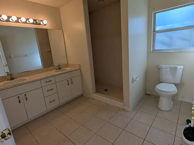 428 NW 96th Way — Photo 12