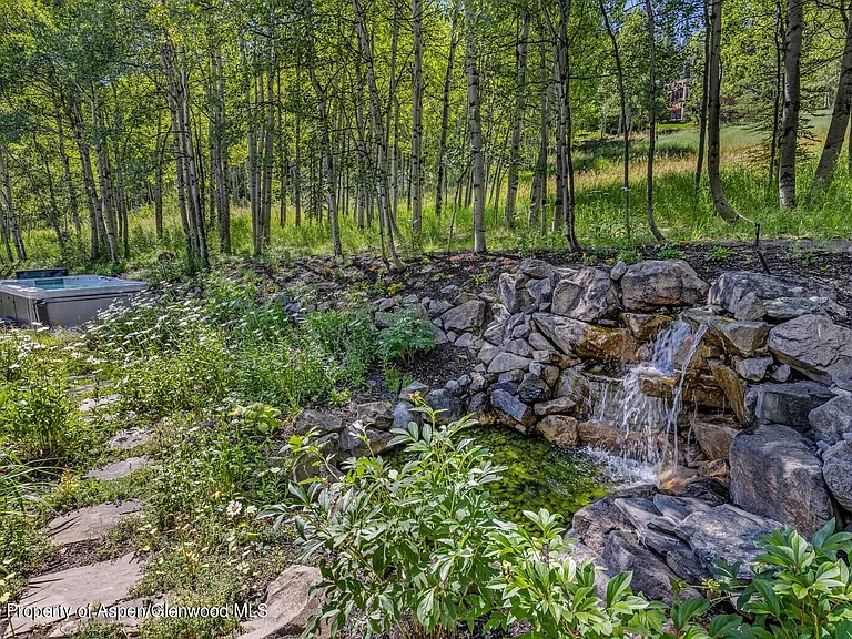 435 Faraway Rd — Photo 32