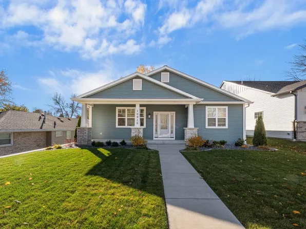 10915 West Wisconsin AVENUE, Wauwatosa, WI 53226