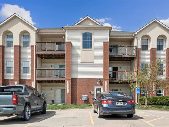805 Blue Sky Dr Unit 204, North Liberty, IA 52317