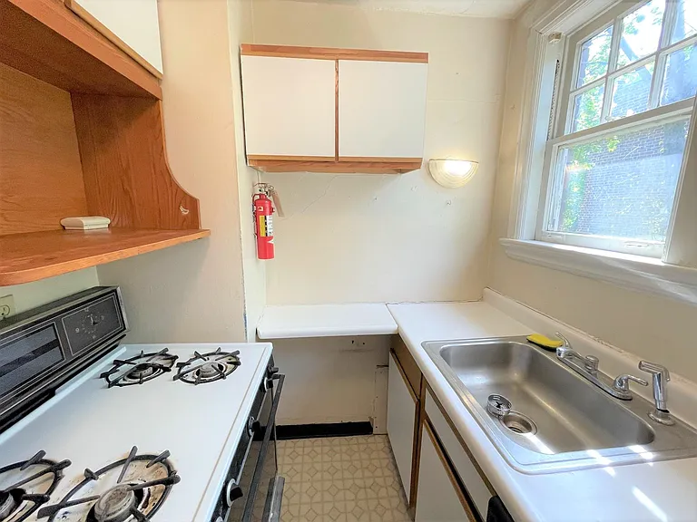 1405 Severn St #B3 — Photo 38