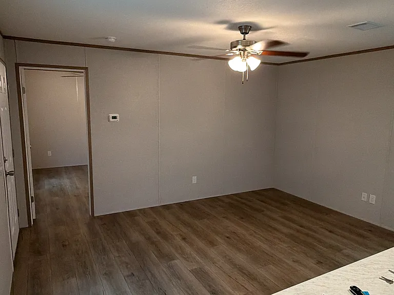 10708 Toby Ln — Photo 2