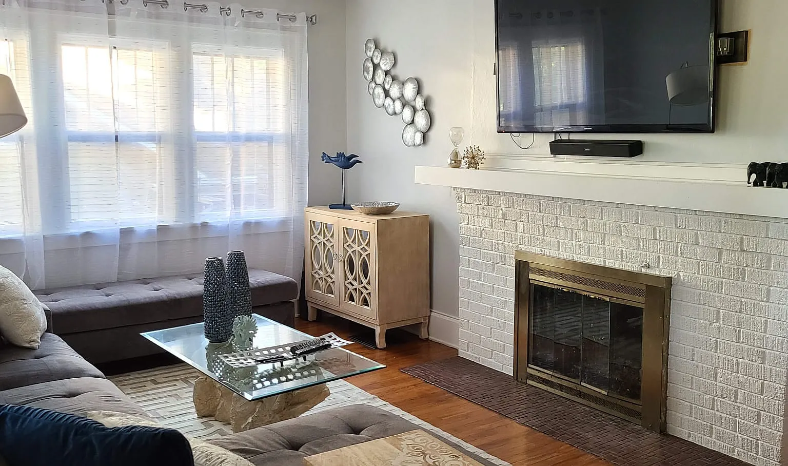 4 bed, 1598 sqft, $2,395 — Photo 2