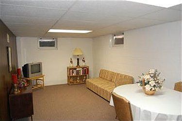 3rd image of 2476 25th St