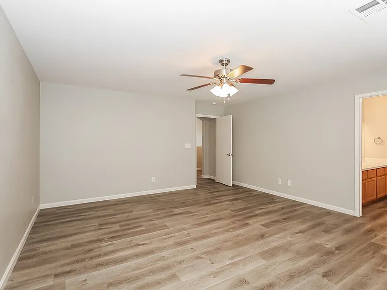 5014 Sapphire Light St — Photo 9