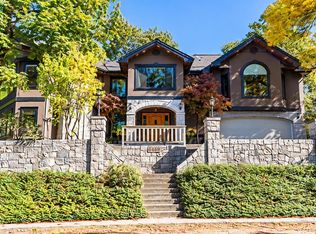 6469 Marine Dr, Burnaby, BC V3N2Y5