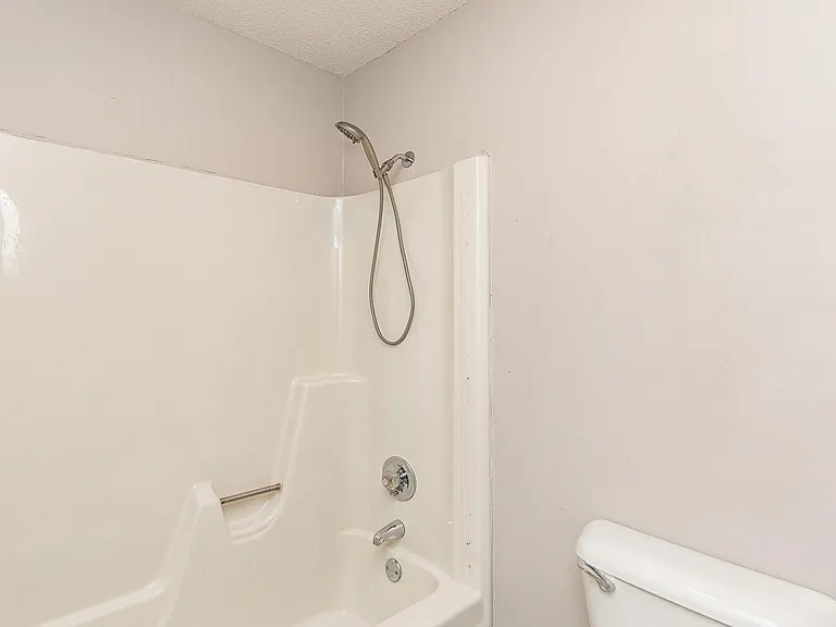 130 Harbet Ave NW — Photo 20