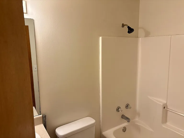 3/2 Unit — Photo 10