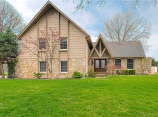 12718 Overbrook Rd, Leawood, KS 66209