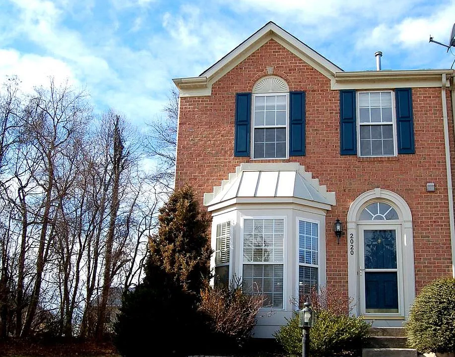 2020 Lori Ln