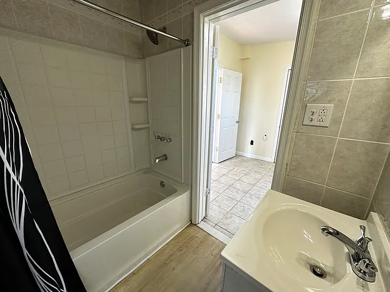 5530 Halwis St — Photo 6