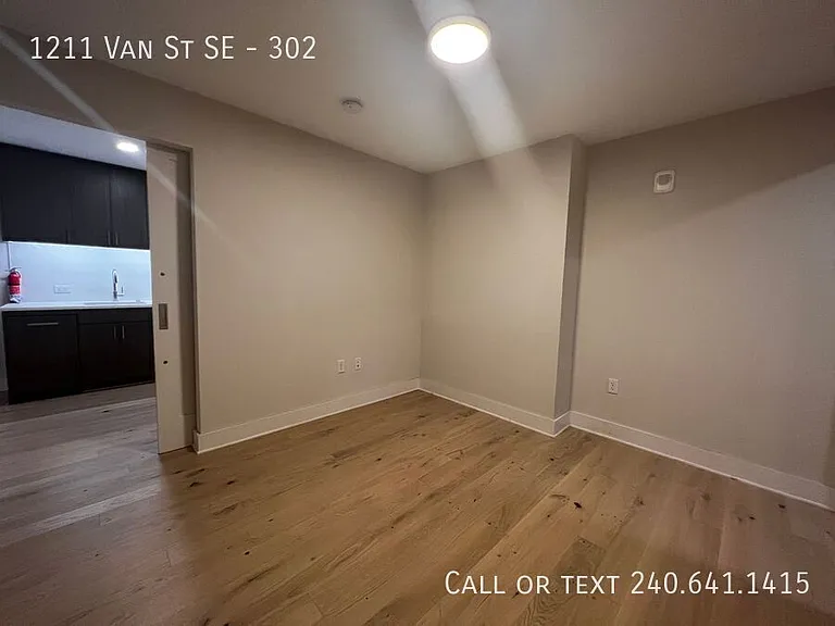 1211 Van St SE #302 — Photo 21