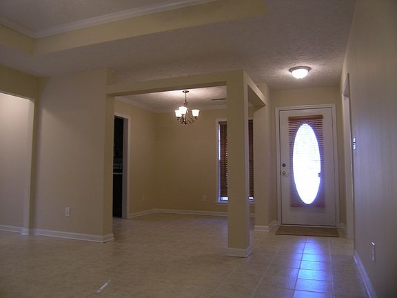 5th image of 6109 Trent Dr NW