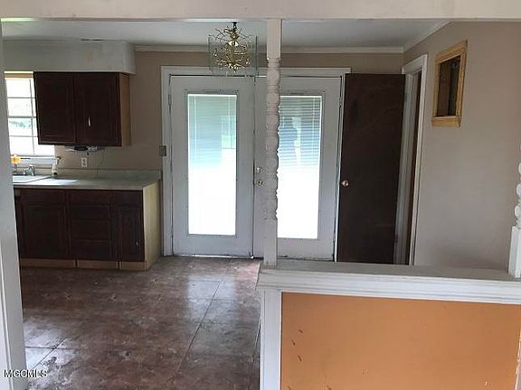 4th image of 3505 8th Ave