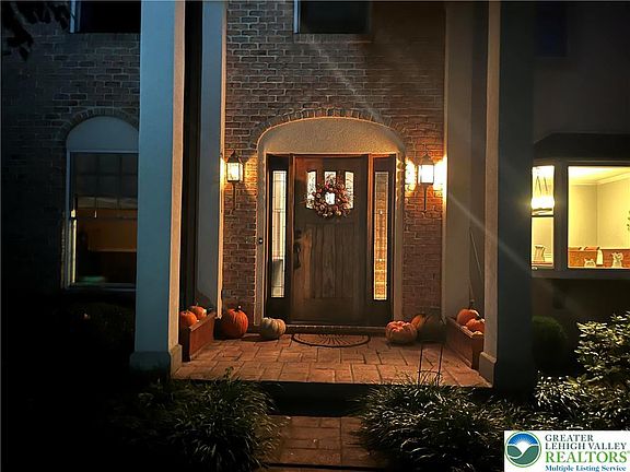 5th image of 1724 Park Ln