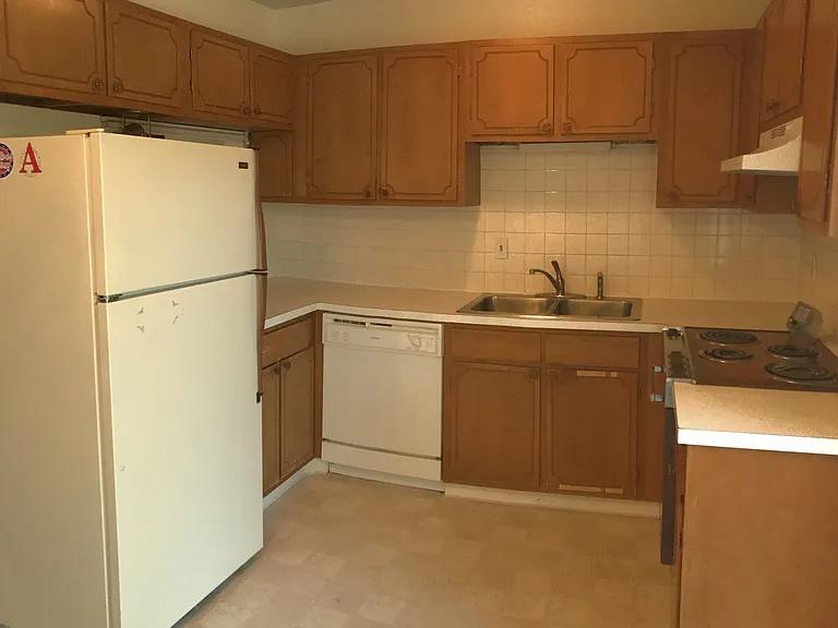 2845 Broadway Street — Photo 67