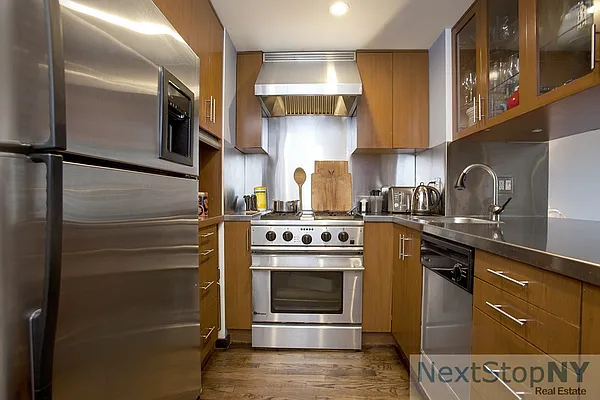 Sold by NextStopNY | media 15