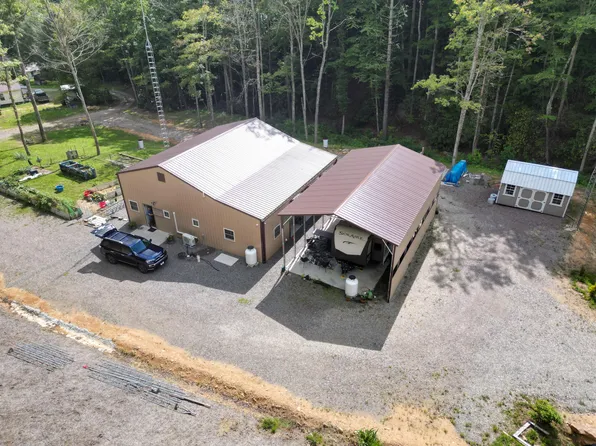2057 Berry Branch Rd, Mountain City, TN 37683