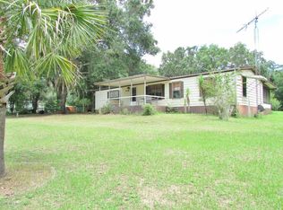 5980 W Grovepark Rd, Dunnellon, FL 34433