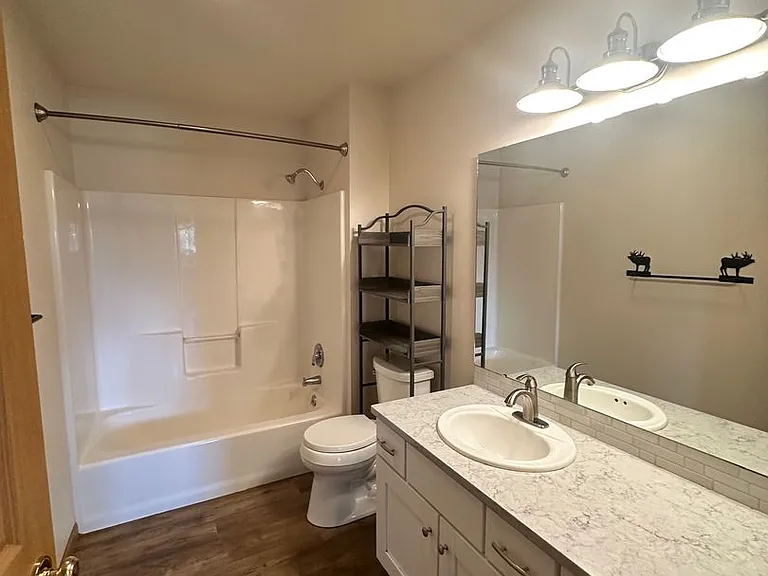 3505 Fallon St #B-24 — Photo 18