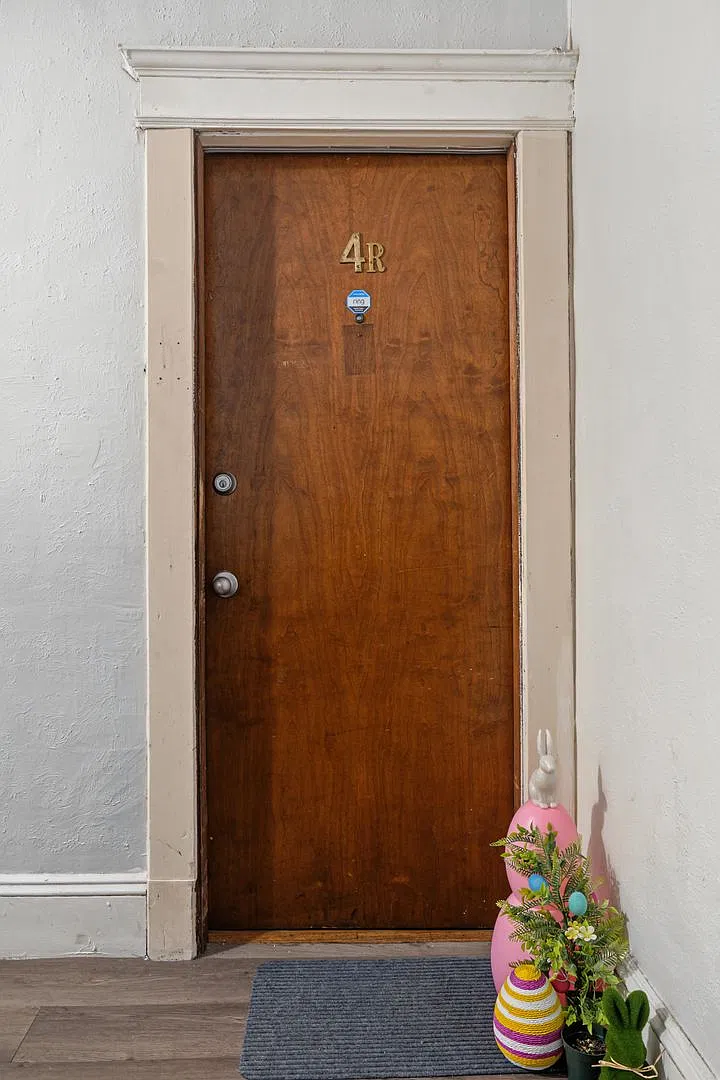 92 Woodside Terrace — Photo 2