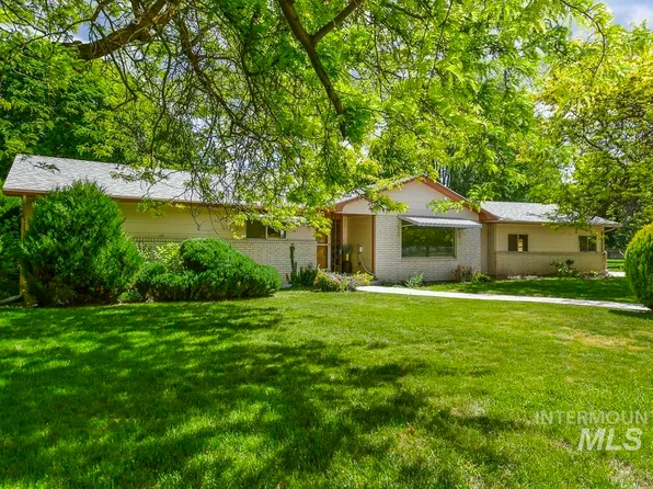 3230 S Victory View Dr, Boise, ID 83709