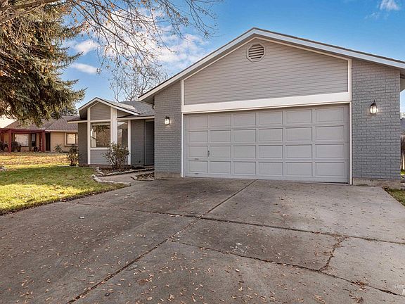 3rd image of 6647 W Lamplighter Ct