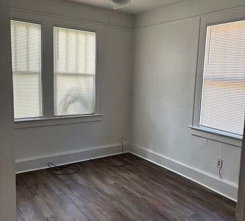 5th image of 1213 E 38th St