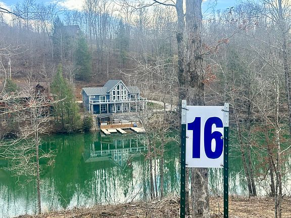 4th image of 16 Sleepy Hollow Rd