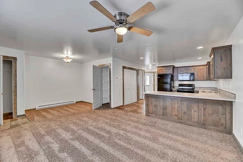 2 bed, 1.0 bath, 850 sqft, $1,425 — Photo 2