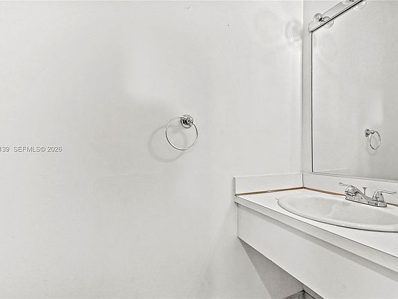 5th image of 2433 W 52nd Pl #8-1