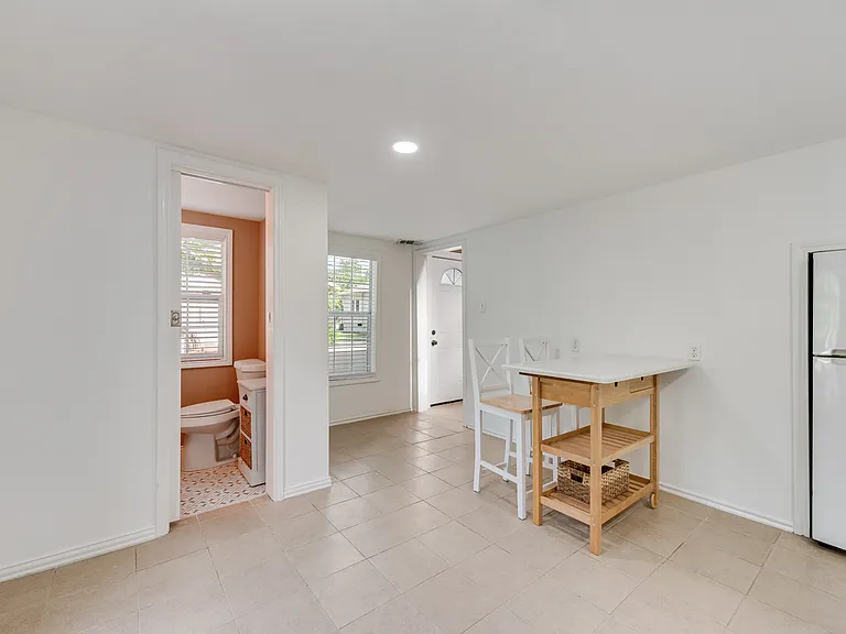1709 Clover Ln #2 — Photo 4