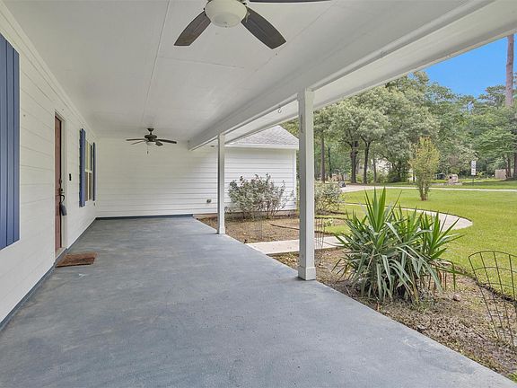 4th image of 15677 Corinthian Way