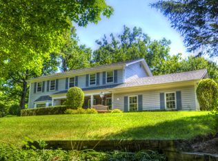 5815 Amherst Ct, McHenry, IL 60050