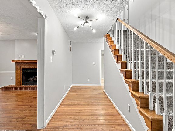 4th image of 4340 Simpson Ln