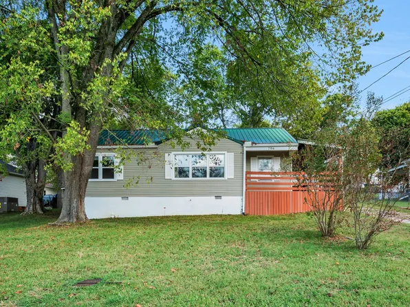 706 Poplar St, Columbia, TN 38401
