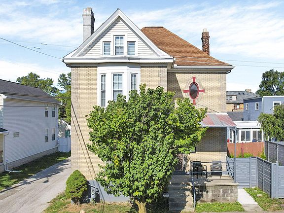 2nd image of 115 Sherman Ave