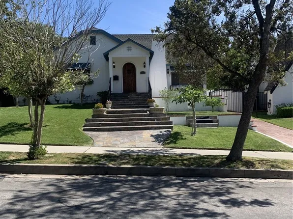 1718 Cleveland Rd, Glendale, CA 91202