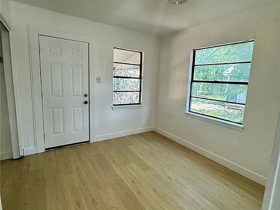 4th image of 1101 Hall Ave #B