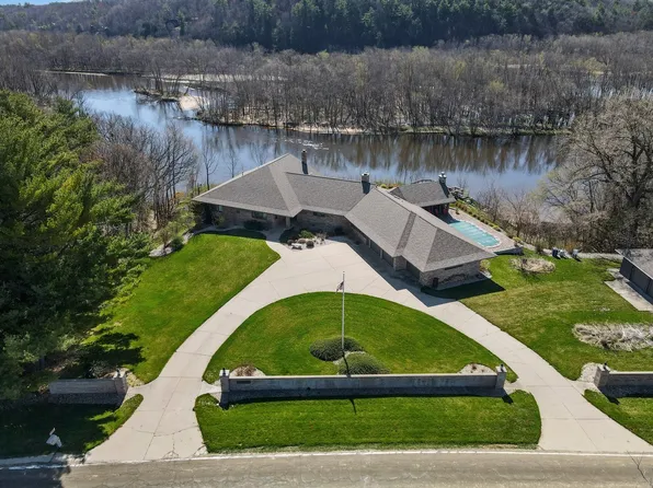 N5040 Hwy U, Portage, WI 53901