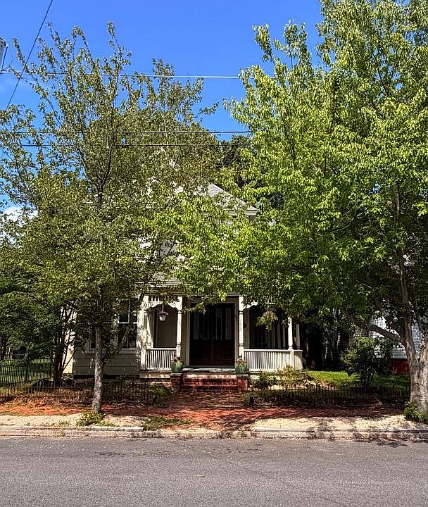1st image of 903 Locust St