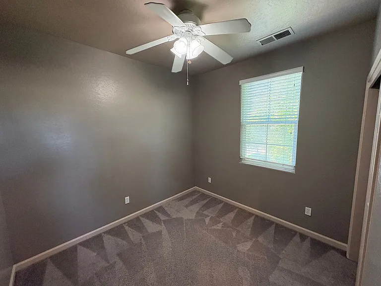 3310 N Tilden Ct — Photo 36