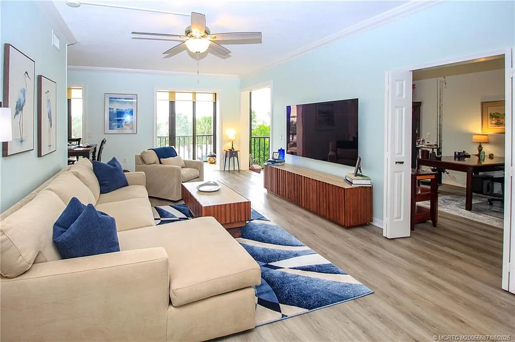 2 bed, 2.0 bath, 1647 sqft, $5,500 — Photo 2
