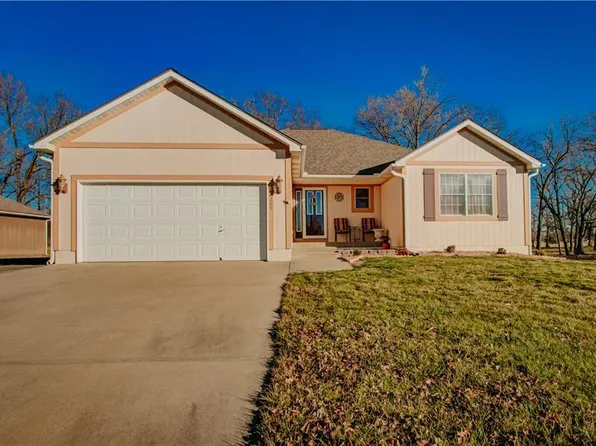 2209 Jil St, Harrisonville, MO 64701