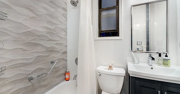 Rented by Guy Goldman, LREB | media 12